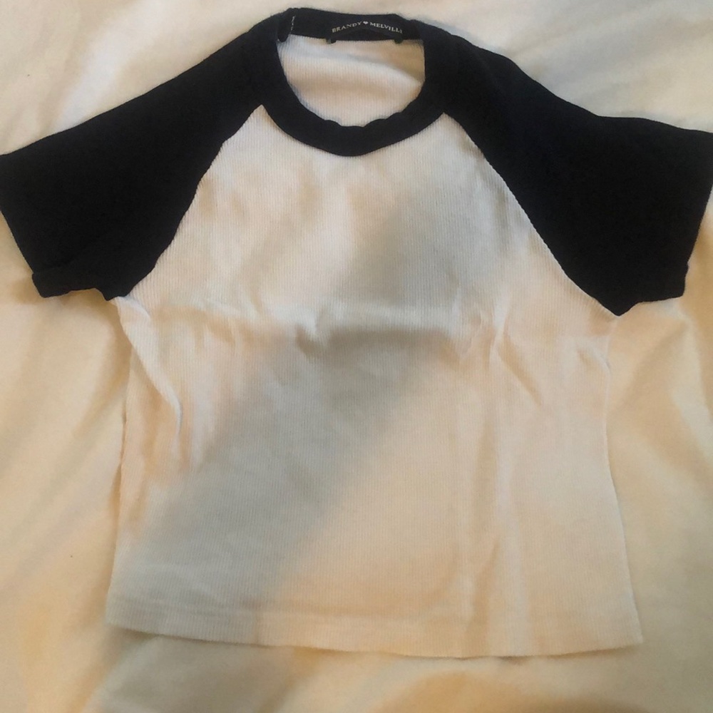 Brandy Melville cropped T